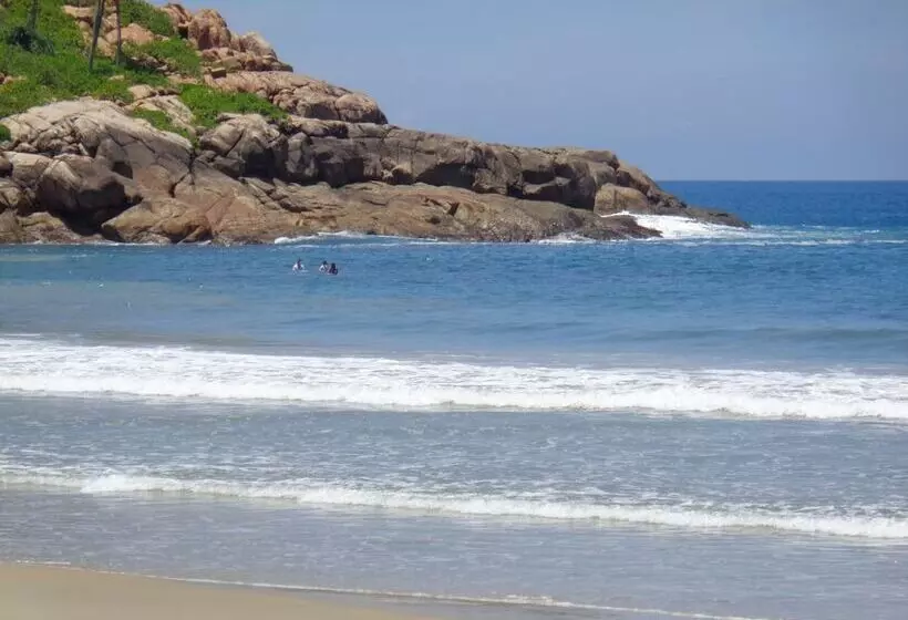 Fotos del hotel Unwind Hotels And Resort:  5