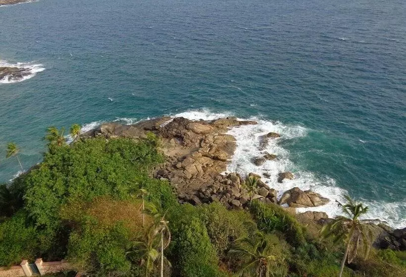 Fotos del hotel Unwind Hotels And Resort:  2