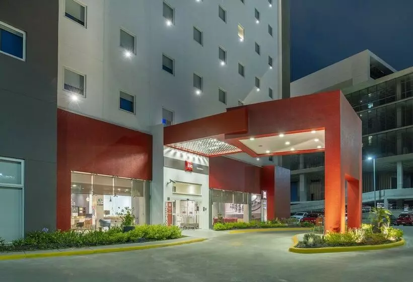 Fotos del hotel Ibis Queretaro:  8