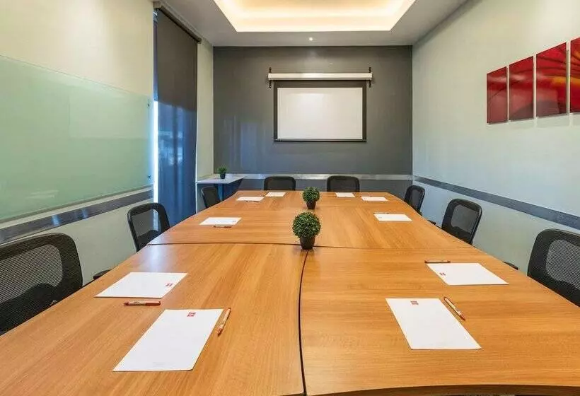 Fotos del hotel Ibis Queretaro:  6