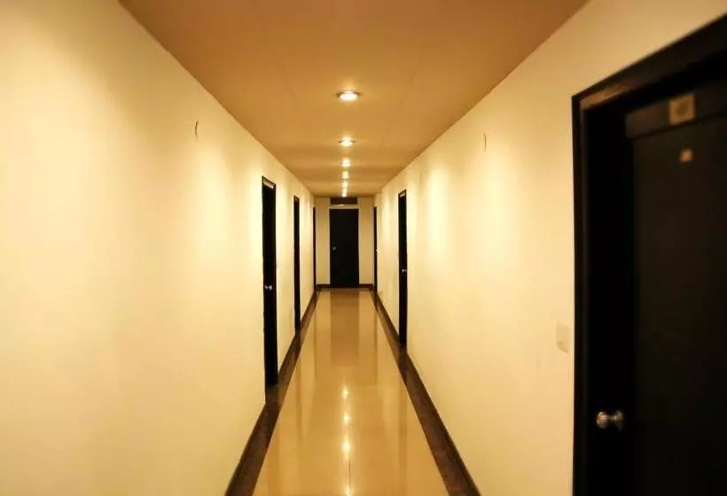 Fotos del hotel Narayans Leela Inn:  7