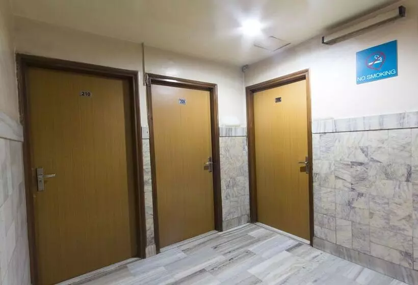 Fotos del hotel Oyo Rooms Chembur Monorail Station:  11