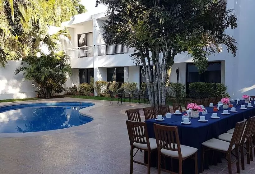 Fotos del hotel Holly:  14