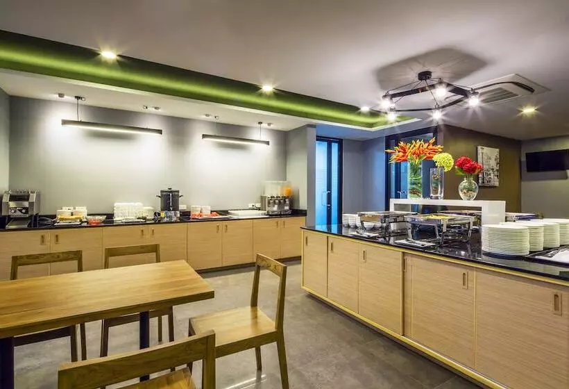 Fotos del hotel Livotel Hotel Kaset Nawamin Bangkok:  6