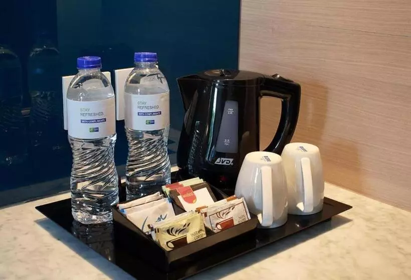 Fotos del hotel Holiday Inn Express Jakarta Wahid Hasyim, An Ihg:  24