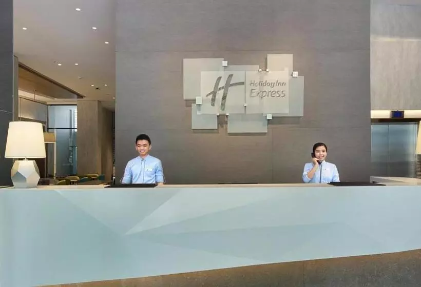 Fotos del hotel Holiday Inn Express Jakarta Wahid Hasyim, An Ihg:  12