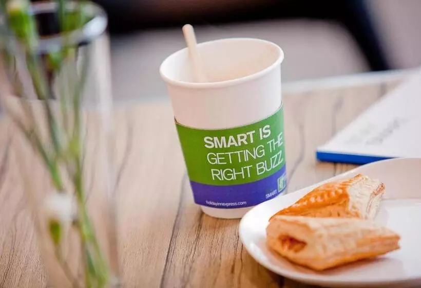 Fotos del hotel Holiday Inn Express Jakarta Wahid Hasyim, An Ihg:  13