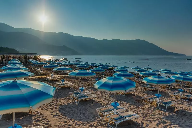 Fotos del hotel Mediteran:  13