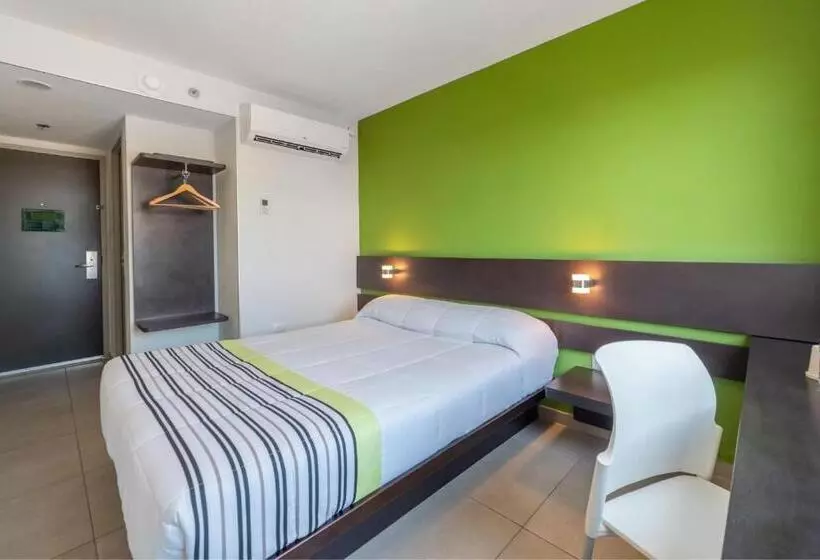 Fotos del hotel City Express Junior Villahermosa:  2