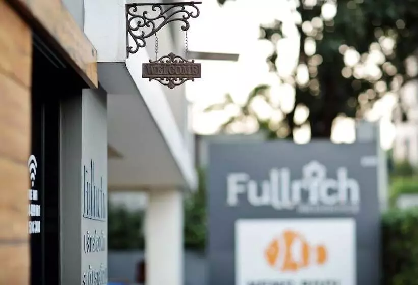 Fotos del hotel Fullrich Residence:  8