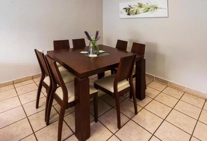 Fotos del hotel Capital O Boca Inn & Suites:  10