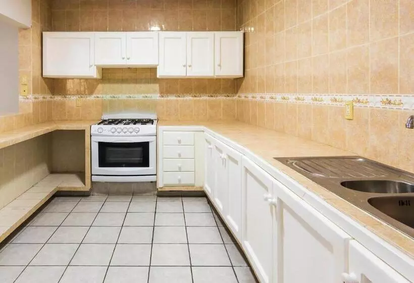 Fotos del hotel Capital O Boca Inn & Suites:  8