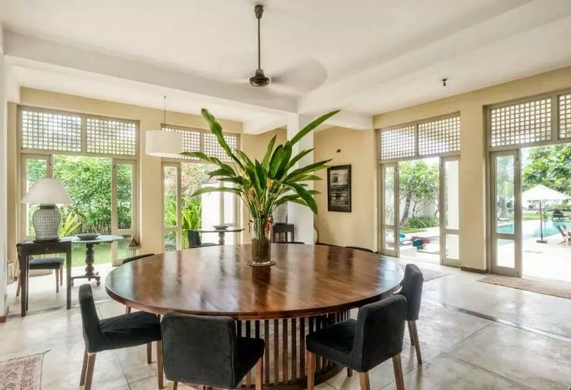 Fotos del hotel Elysium  Level 1 Safe & Secure:  24