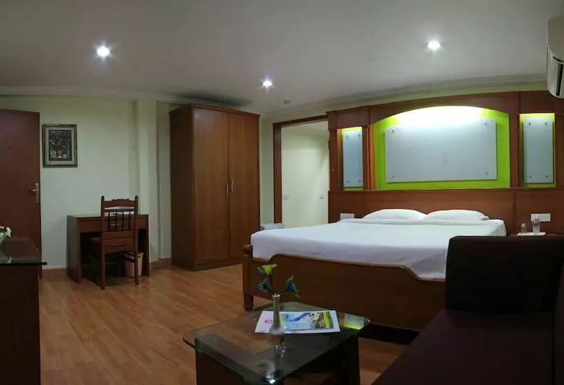 Fotos del hotel Rj Residency:  16