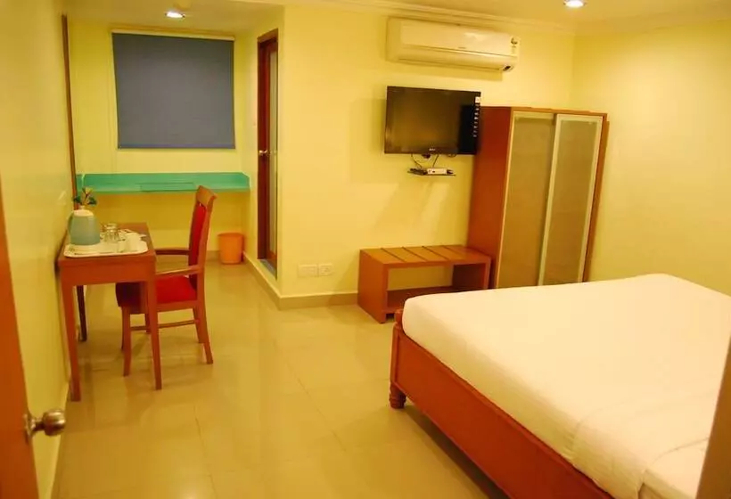 Fotos del hotel Rj Residency:  7