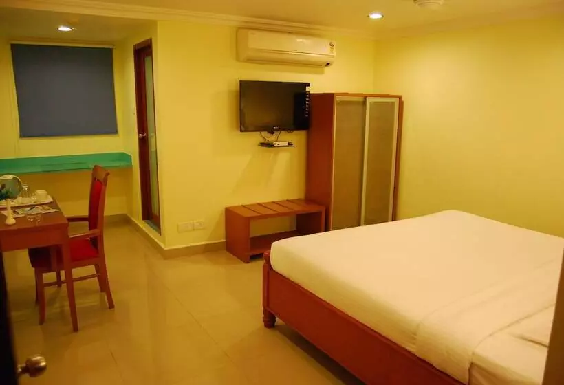 Fotos del hotel Rj Residency:  13