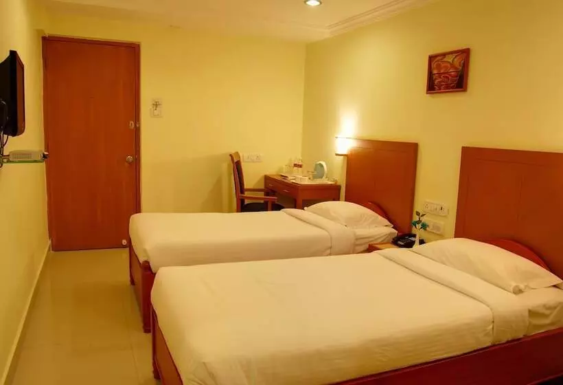 Fotos del hotel Rj Residency:  9