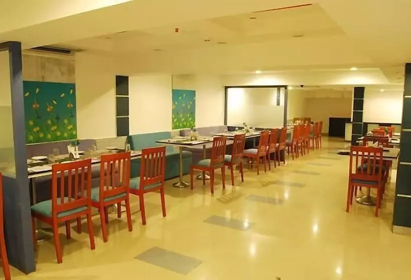 Fotos del hotel Rj Residency:  4