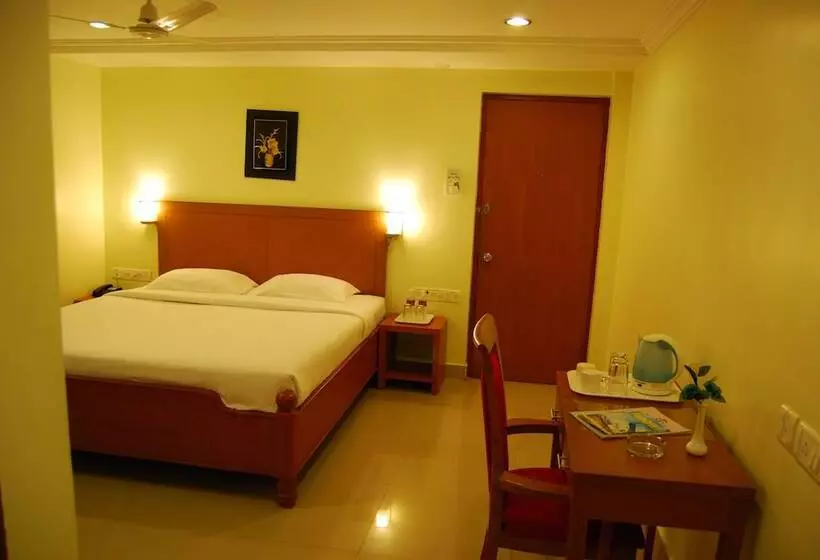 Fotos del hotel Rj Residency:  2