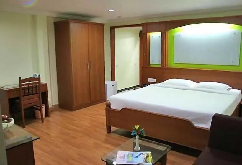 Fotos del hotel Rj Residency:  14