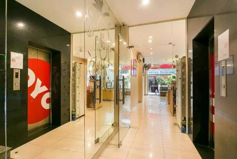 Fotos del hotel Holiday:  4