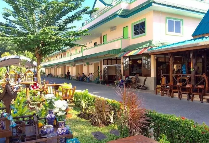 Fotos del hotel J. Holiday Inn:  13