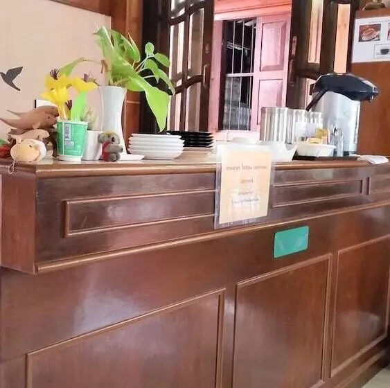 Fotos del hotel J. Holiday Inn:  9