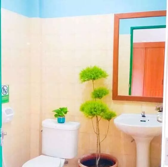 Fotos del hotel J. Holiday Inn:  15