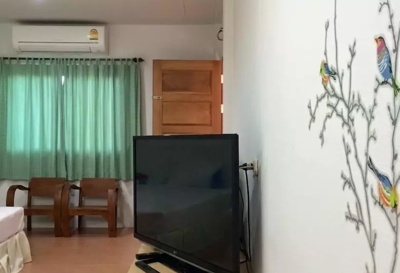 Fotos del hotel J. Holiday Inn:  17