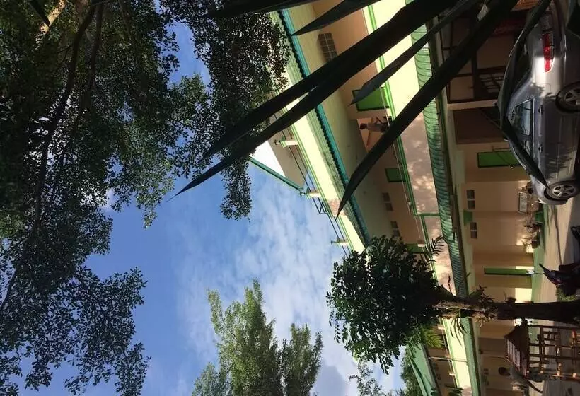 Fotos del hotel J. Holiday Inn:  25