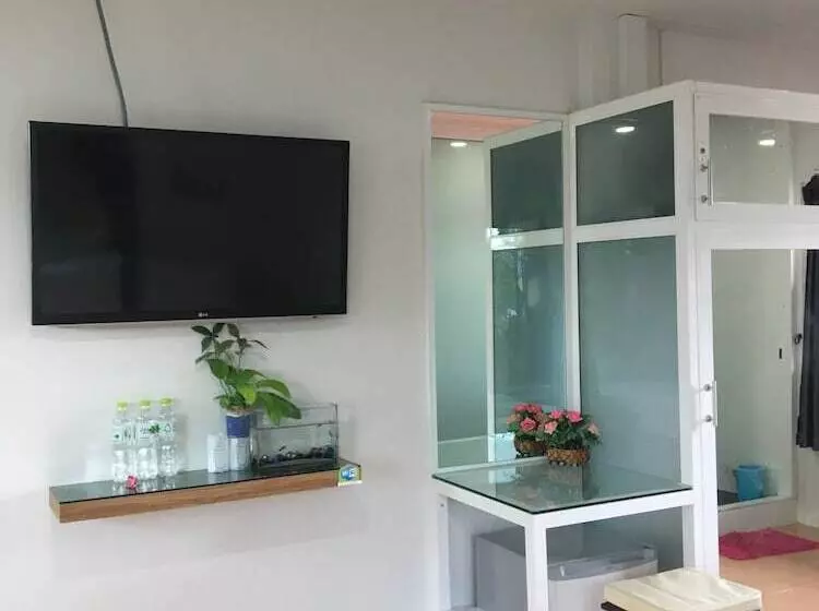 Fotos del hotel J. Holiday Inn:  24