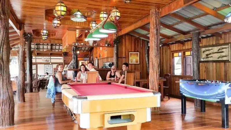 Fotos del hotel J. Holiday Inn:  3