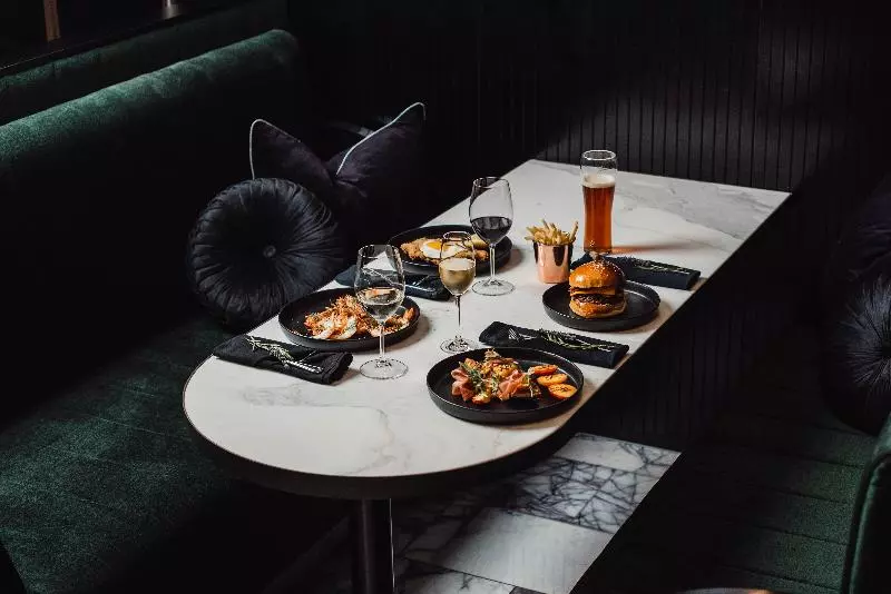 Fotos del hotel Mayfair:  6