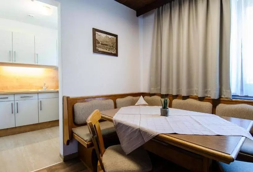 Fotos del hotel Appartementhaus Chalet Sofie:  2
