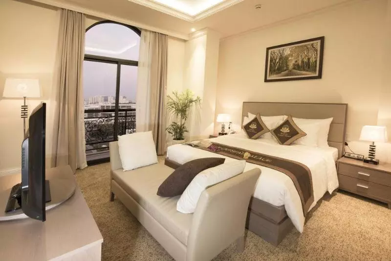 Fotos del hotel Merperle Crystal Palace:  2