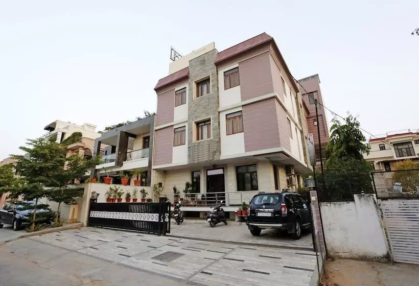 Oyo Rooms World Trade Park