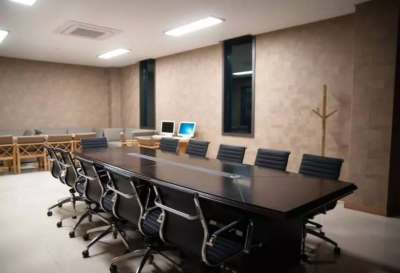 Fotos del hotel Benikea Jungmun:  4