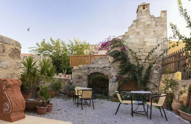 Fotos del hotel Camelot Traditional & Classic:  19