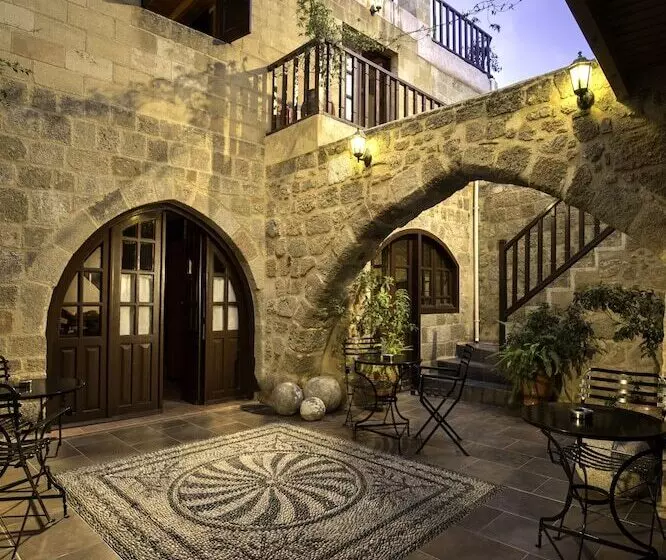 Fotos del hotel Camelot Traditional & Classic:  17