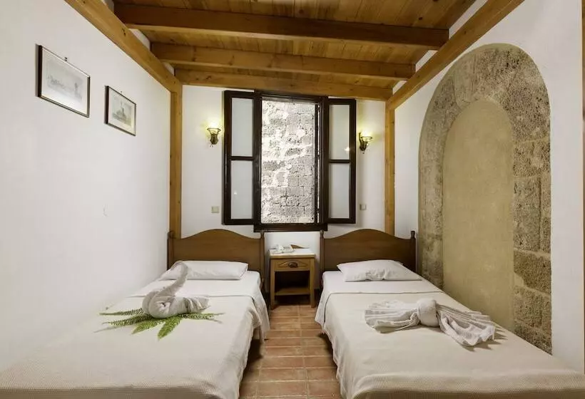 Fotos del hotel Camelot Traditional & Classic:  20