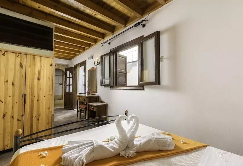 Fotos del hotel Camelot Traditional & Classic:  11