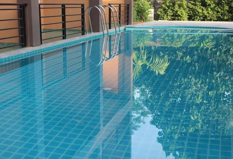 Khaolak Suthawan Resort