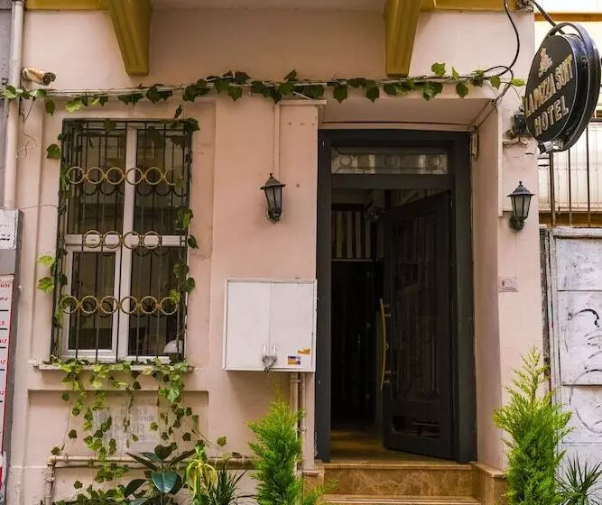 Fotos del hotel La Pazza Suites:  7