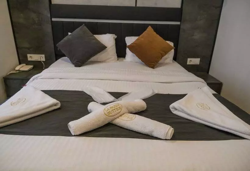 Fotos del hotel La Pazza Suites:  18