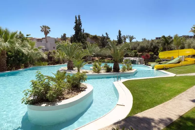 Fotos del hotel Out Of The Blue Capsis Elite Resort:  19