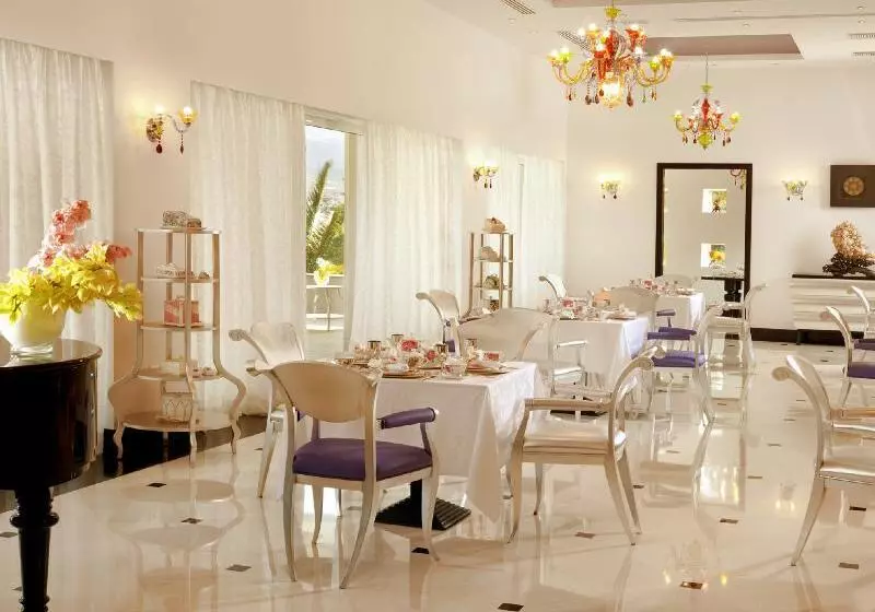 Fotos del hotel Out Of The Blue Capsis Elite Resort:  2