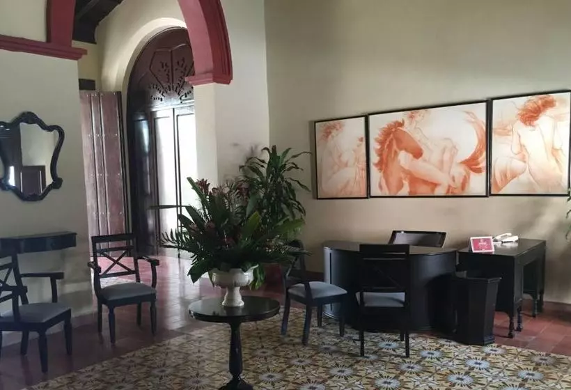 Fotos del hotel Hotel E La Avellaneda:  2