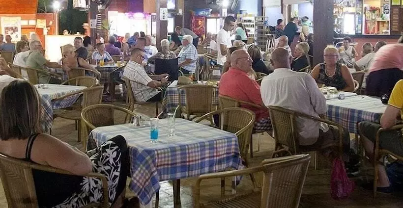 Fotos del hotel Makronisos Village:  5