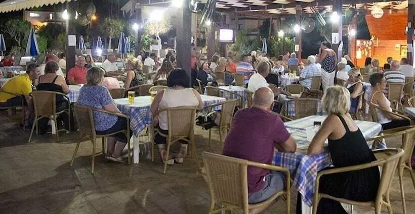 Fotos del hotel Makronisos Village:  12