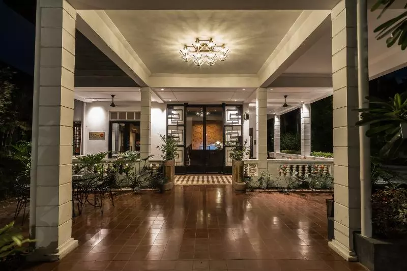 Fotos del hotel The Henry Hotel Manila:  2